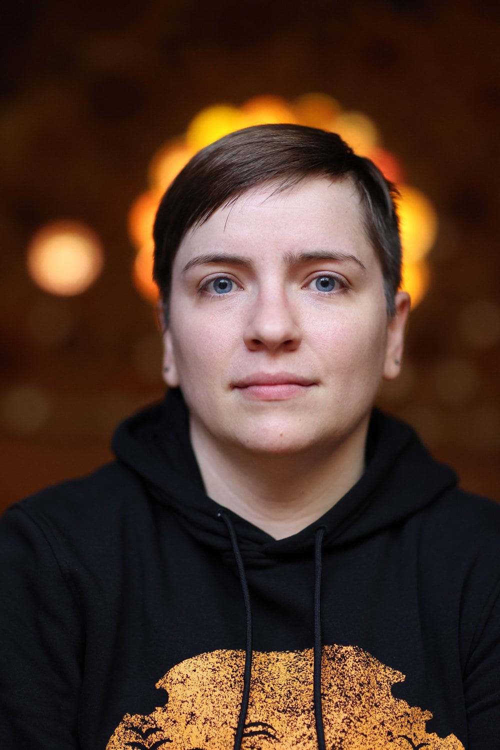 Portrait of Caroline, shot during a meditation retreat © enzo dal verme