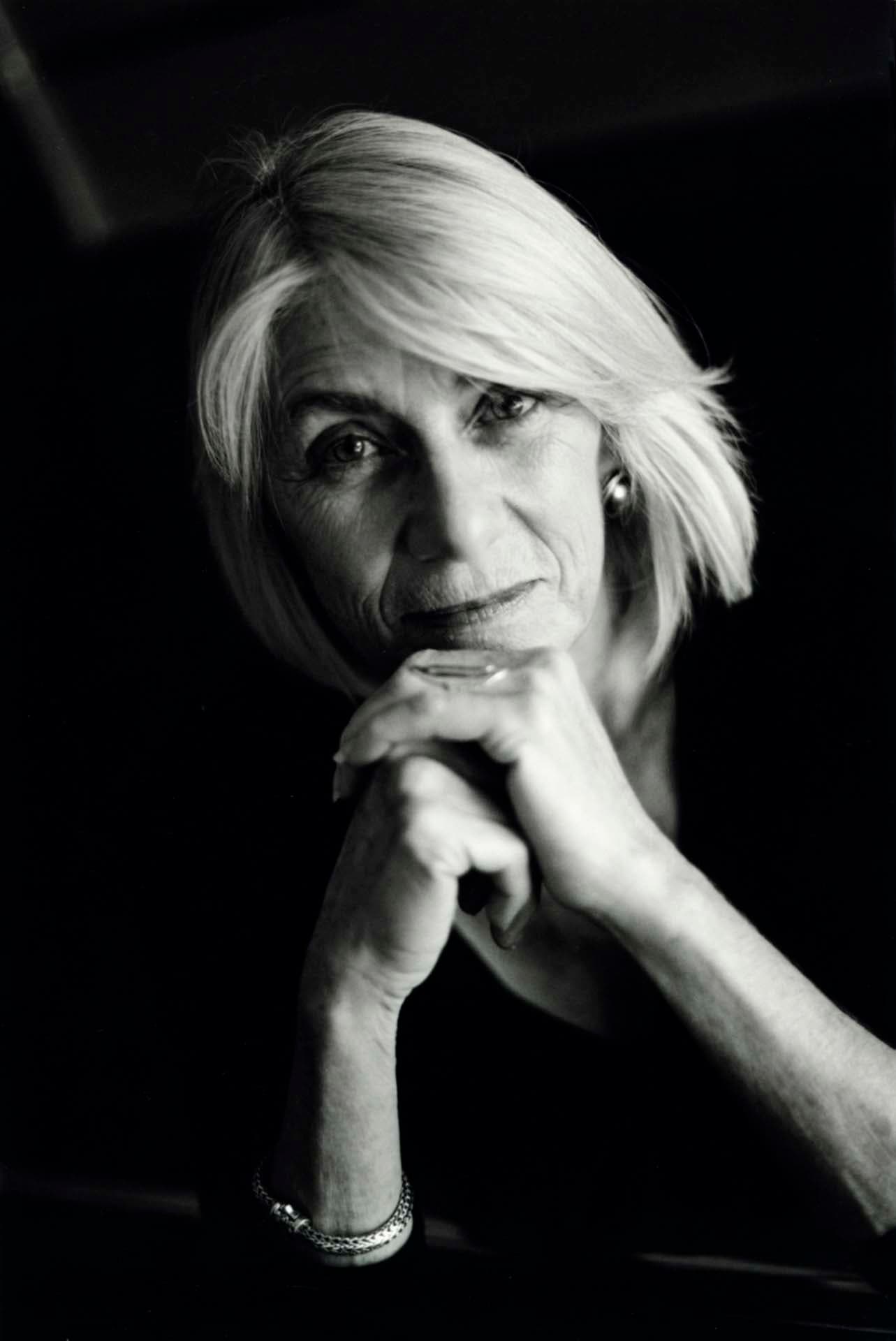 portrait of louise belisle, fotografata da enzo dal verme